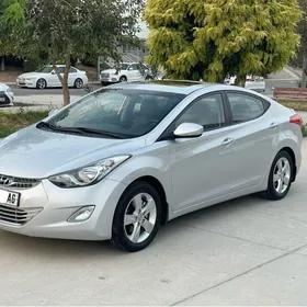 Hyundai Elantra 2011