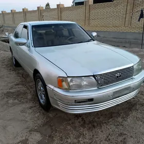 Toyota Crown 1990