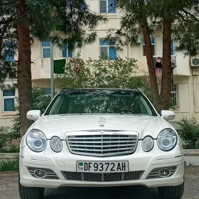 Mercedes-Benz E320 2005