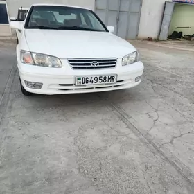 Toyota Camry 2000