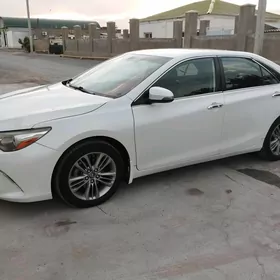 Toyota Camry 2016