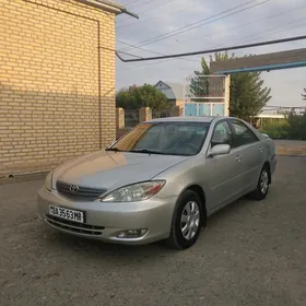 Toyota Camry 2004