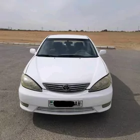 Toyota Camry 2004