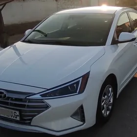 Hyundai Elantra 2020