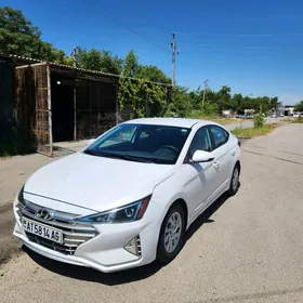 Hyundai Elantra 2019