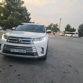 Toyota Highlander 2018