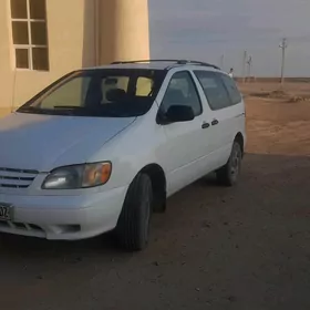 Toyota Sienna 2000