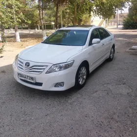 Toyota Camry 2011