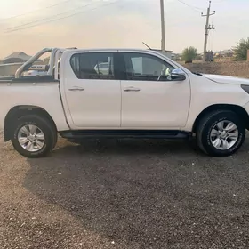 Toyota Hilux 2017