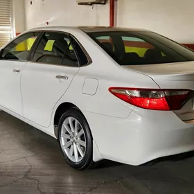 Toyota Camry 2016