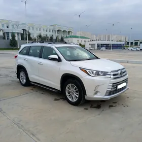 Toyota Highlander 2018