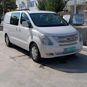 Hyundai H-1 2011