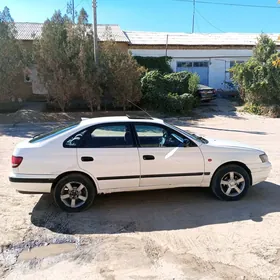 Toyota Carina 1995