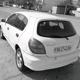 Nissan Almera 2003