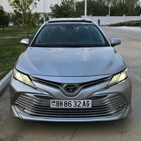 Toyota Camry 2020