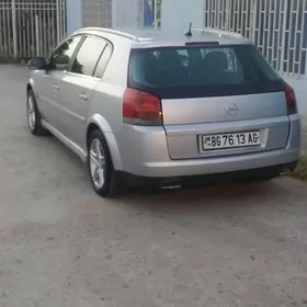 Opel Signum 2003