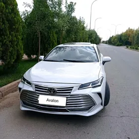 Toyota Avalon 2019