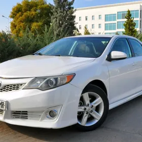 Toyota Camry 2013