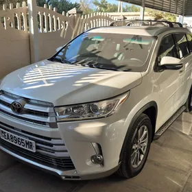 Toyota Highlander 2018