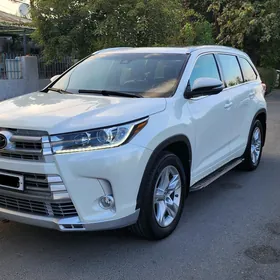 Toyota Highlander 2018