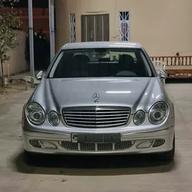 Mercedes-Benz E350 2005