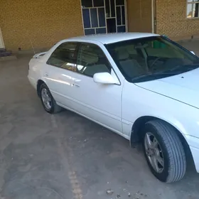 Toyota Camry 1999