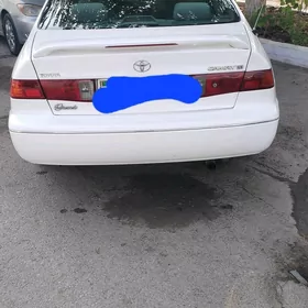 Toyota Camry 2000