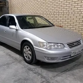 Toyota Camry 2001