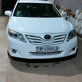 Toyota Camry 2011