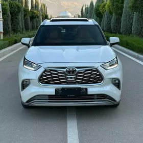 Toyota Highlander 2021