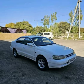 Toyota Carina 1993