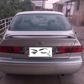 Toyota Camry 2000