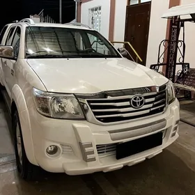 Toyota Hilux 2014