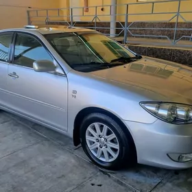 Toyota Camry 2004