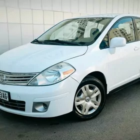 Nissan Versa 2010