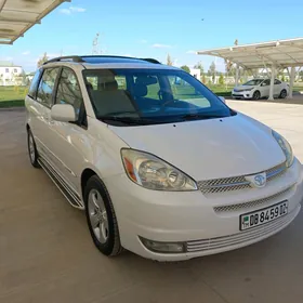 Toyota Sienna 2005