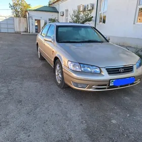 Toyota Camry 2000