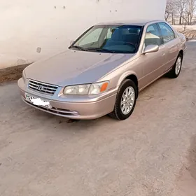 Toyota Camry 2000