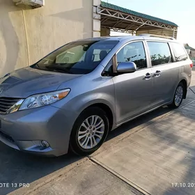 Toyota Sienna 2015