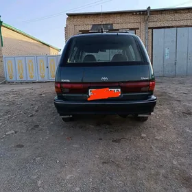 Toyota Previa 1993