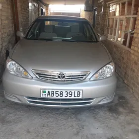 Toyota Camry 2004