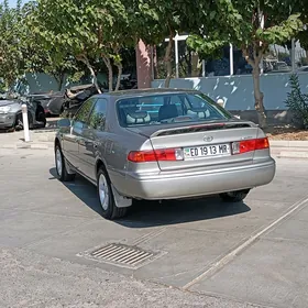 Toyota Camry 2001