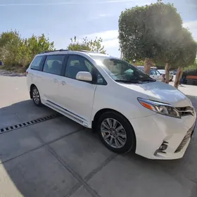 Toyota Sienna 2018