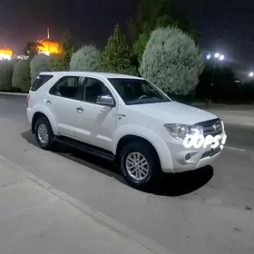 Toyota Fortuner 2009