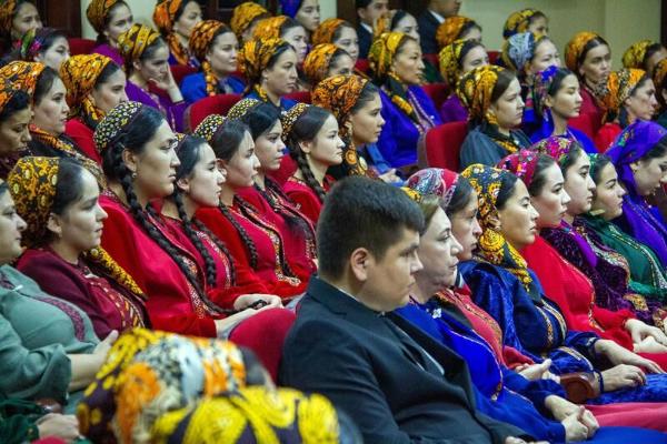 Türkmenistanda Massonyň we Sarianidiniň doglan günleriniň 95 ýyllygy mynasybetli ylmy maslahat geçirildi - img 2