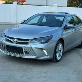 Toyota Camry 2016