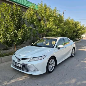 Toyota Camry 2018