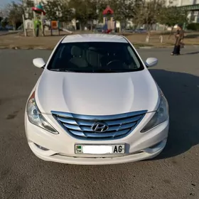 Hyundai Sonata 2011