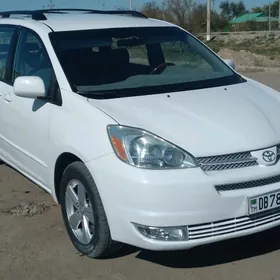 Toyota Sienna 2004