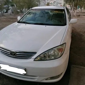 Toyota Camry 2004